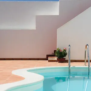 Surfers Retreat (adults Only) Hostel